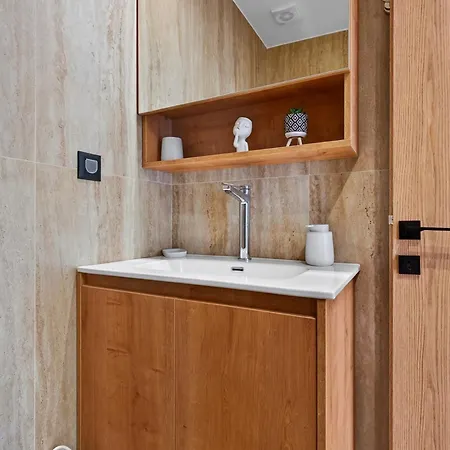 Mariteo By The Sea Apartment *