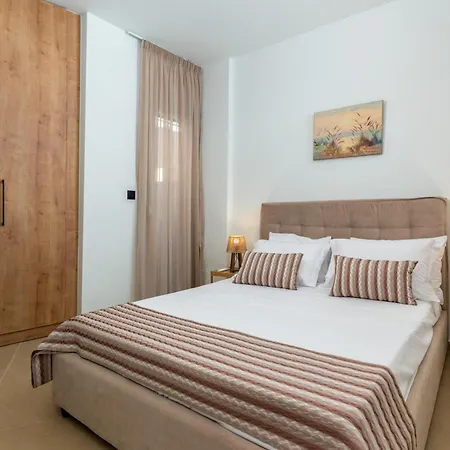 Apartment Mariteo By The Sea