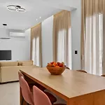 Апартаменти Mariteo By The Sea